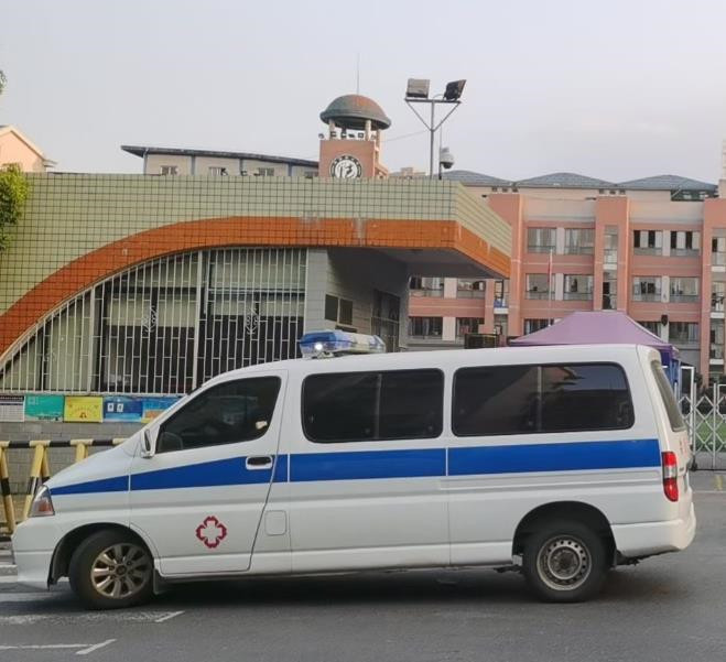 长兴救护车出租护送骨折病人一公里多少钱